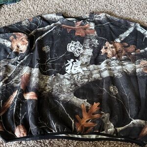 Darc Sport Camouflage Graphic Sweatshirt